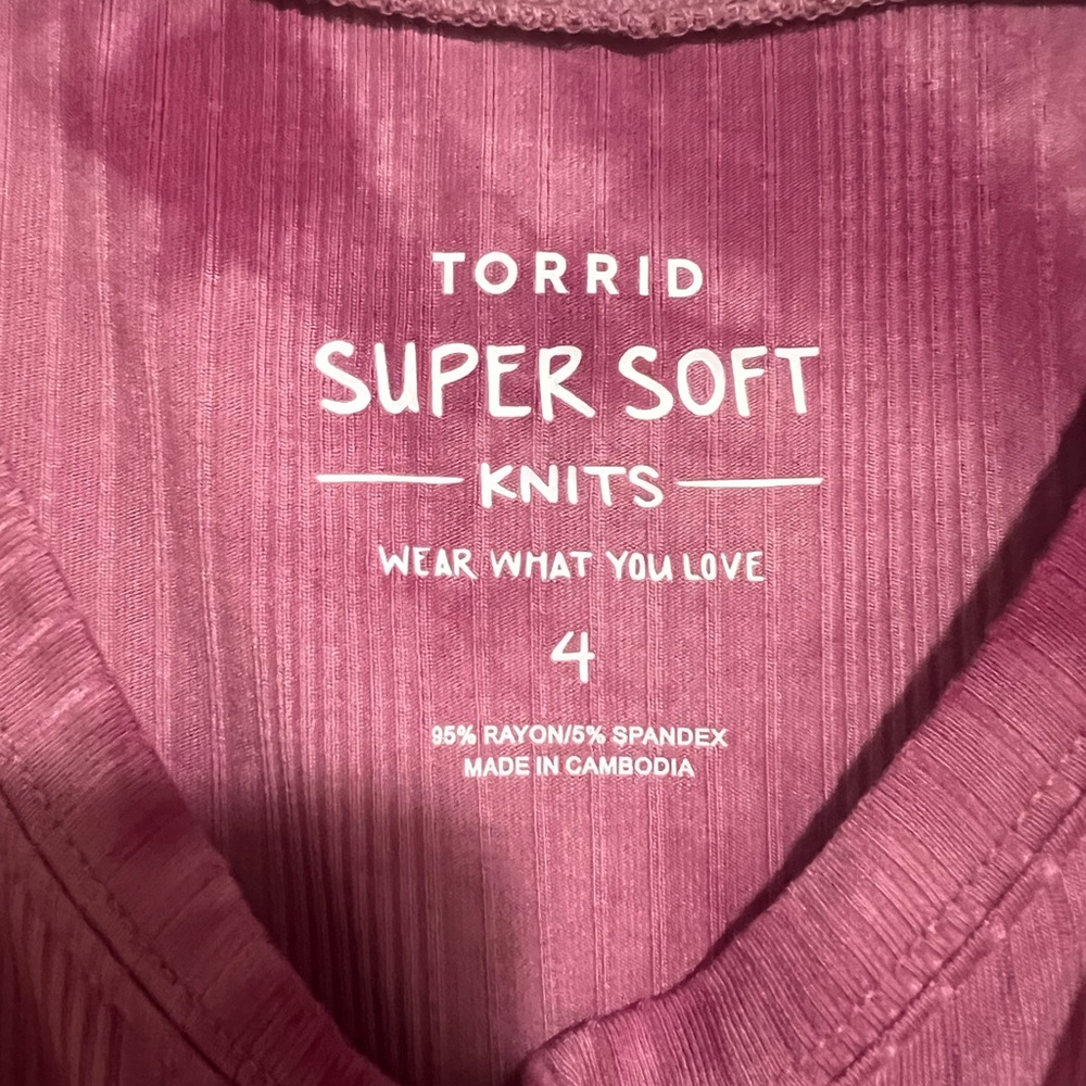 Torrid Slim Fit Ribbed Crew Neck - Picture 6 of 6